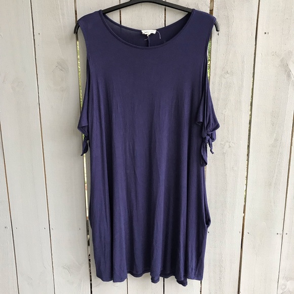 Dresses & Skirts - Navy Blue Boutique Dress